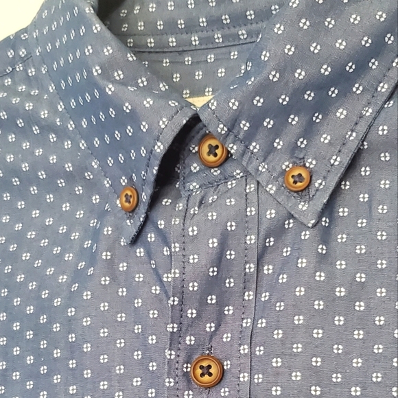 SOLD ! !! American Eagle Printed Everyday Shirt Small EUC - Picture 8 of 10